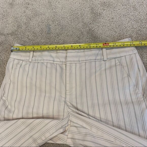 𝅺CLUB Monaco pinstripe shorts cream Bermuda Sz 6 - Picture 6 of 11